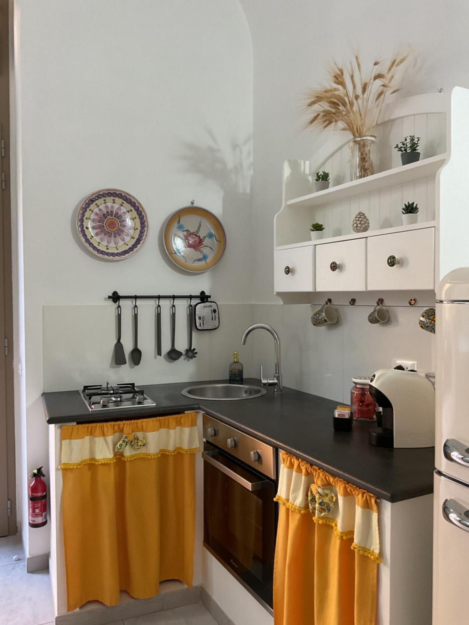 Rossaroll Holiday Houses نوتو المظهر الخارجي الصورة