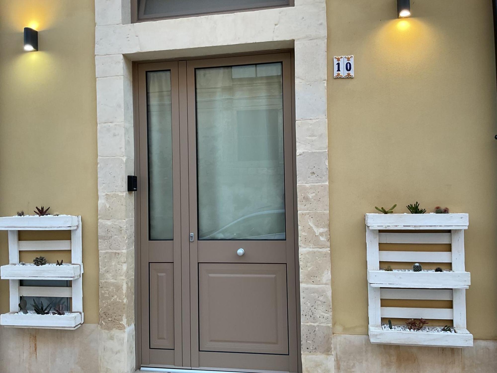 Rossaroll Holiday Houses نوتو المظهر الخارجي الصورة
